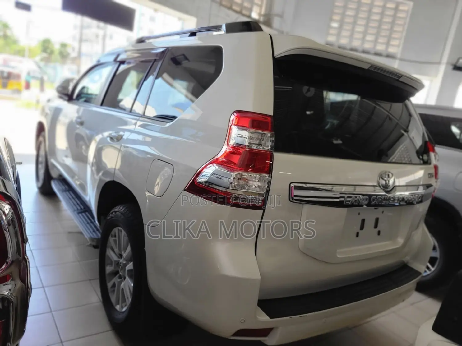 Toyota Land Cruiser Prado 2016 White