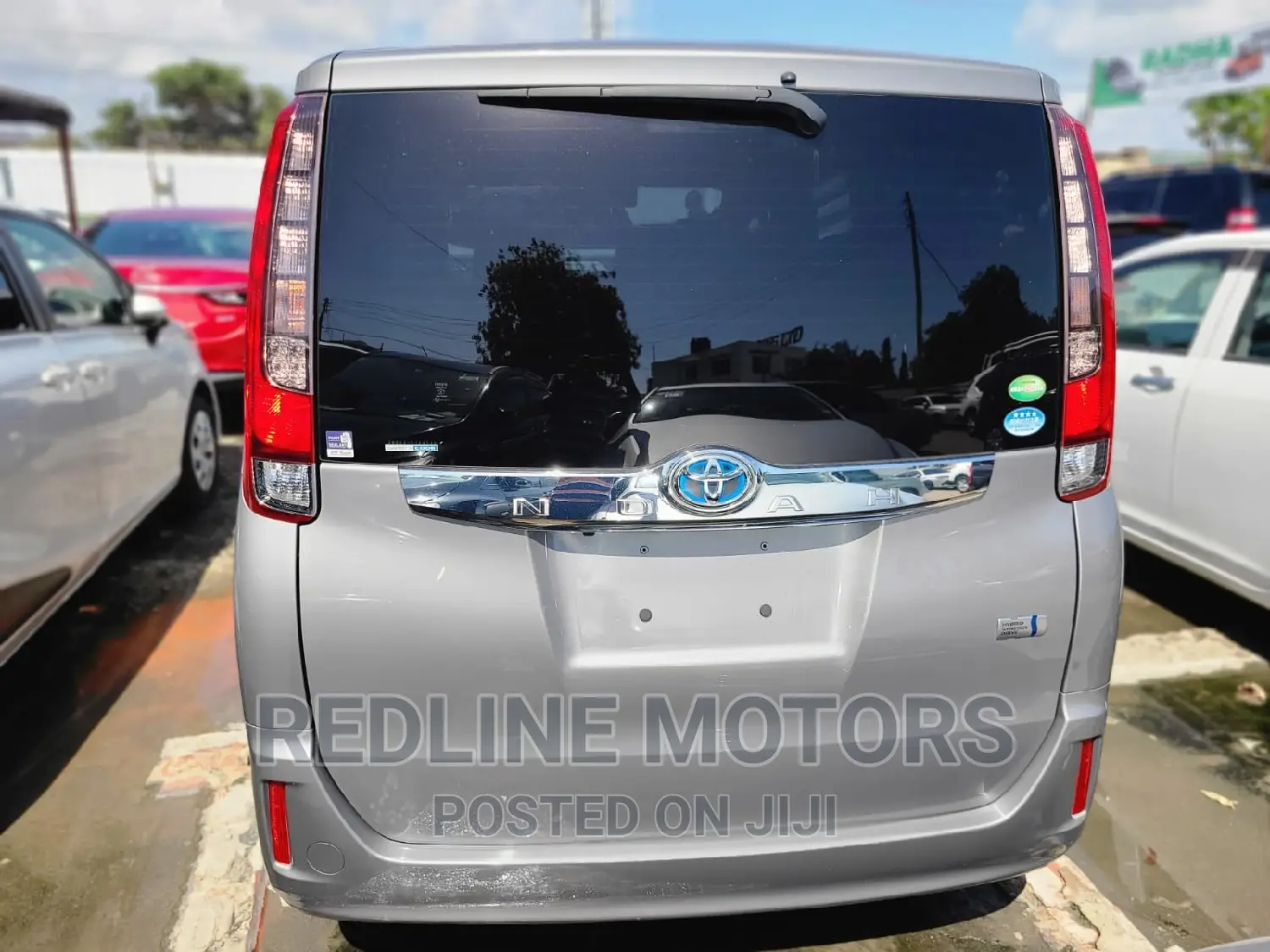 Toyota Noah 2016 Silver