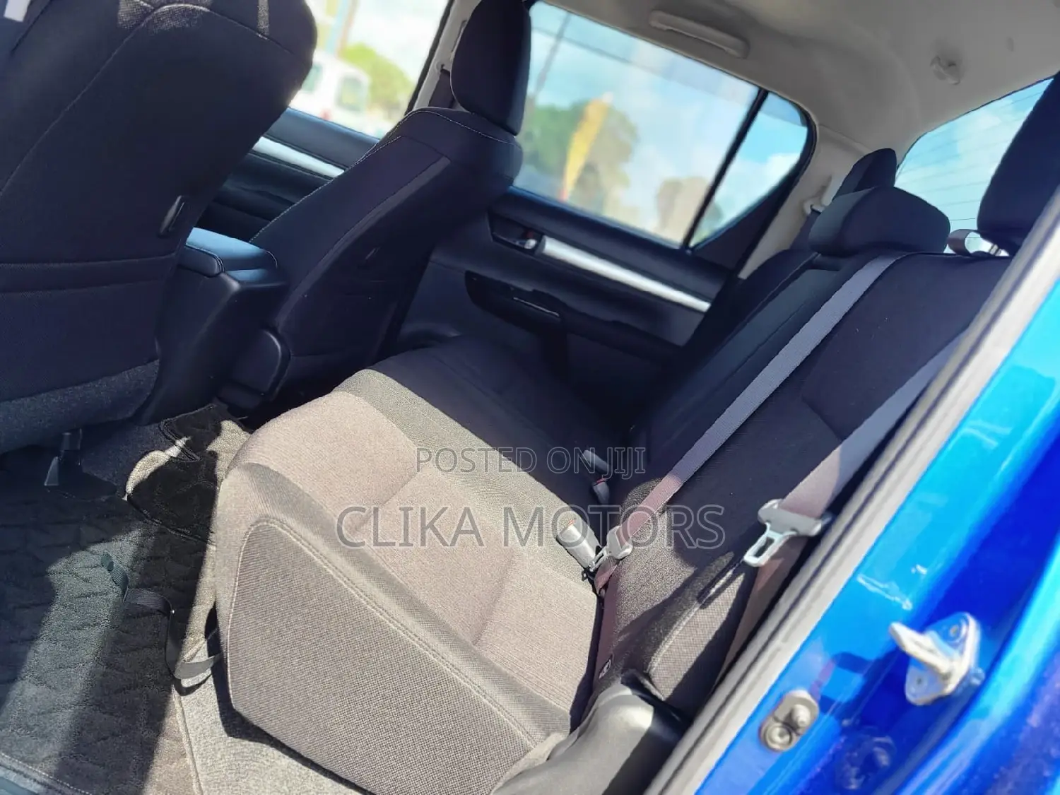 Toyota Hilux 2016 Blue