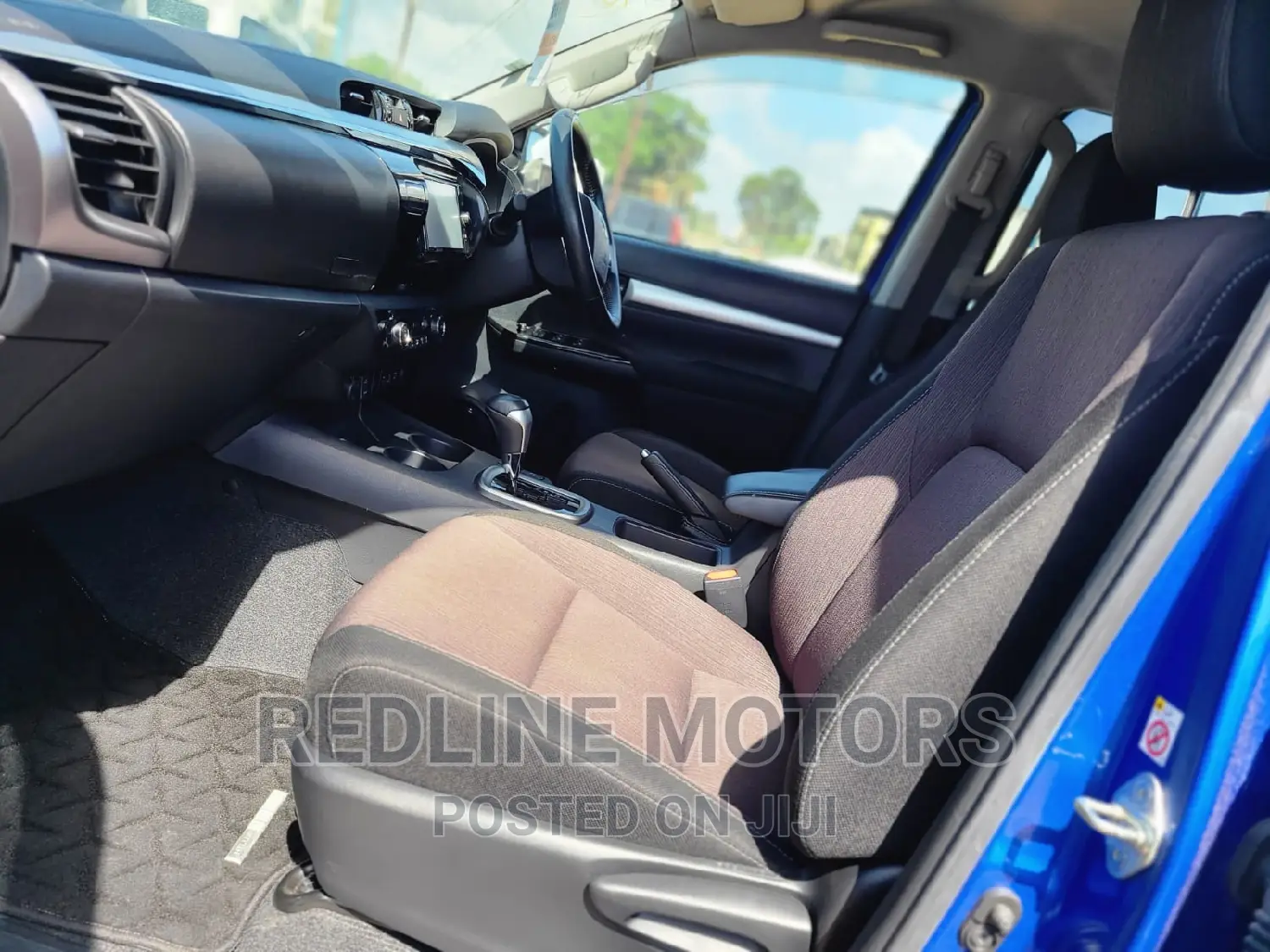 Toyota Hilux 2016 Blue