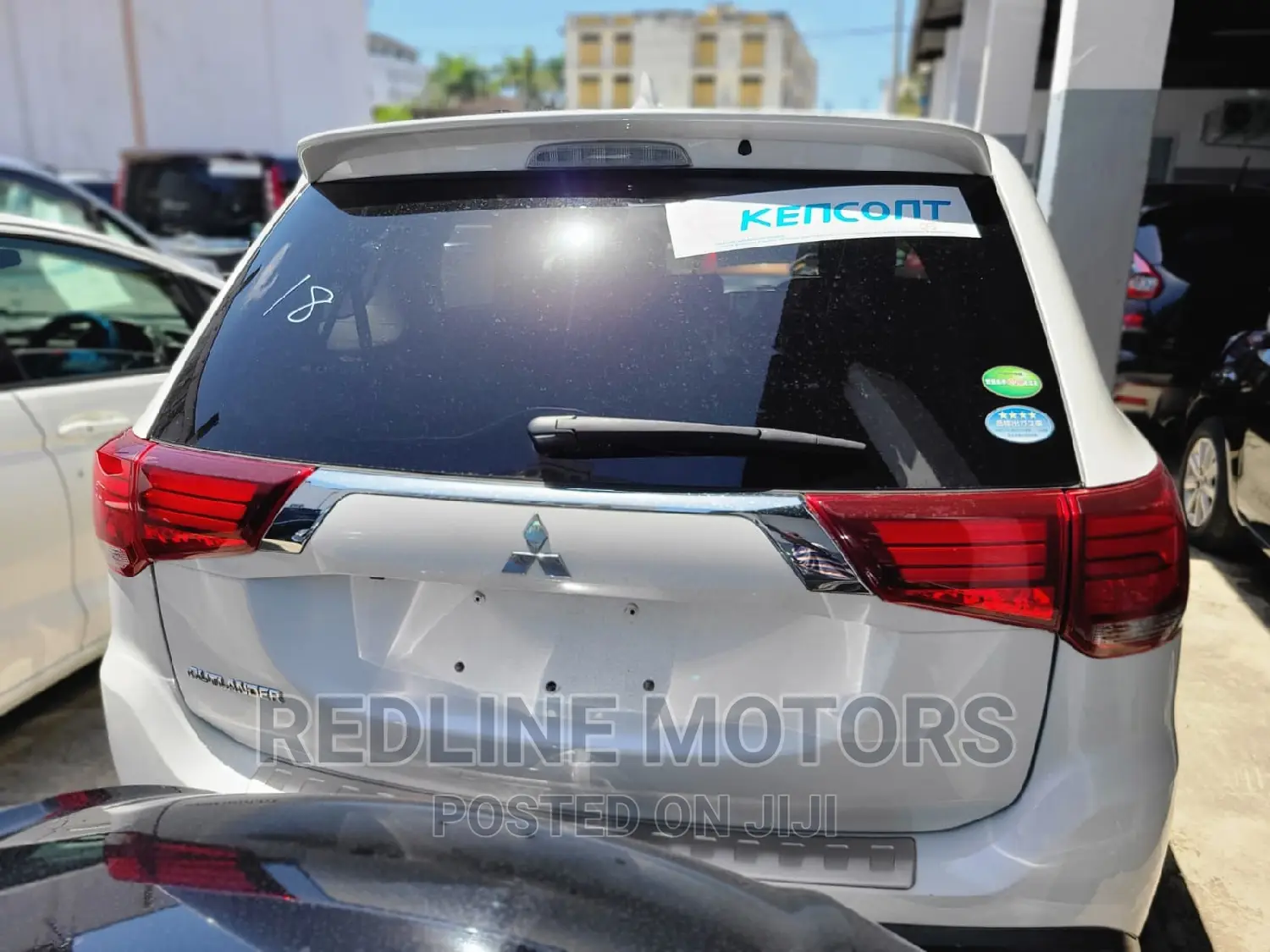 Mitsubishi Outlander 2016 White