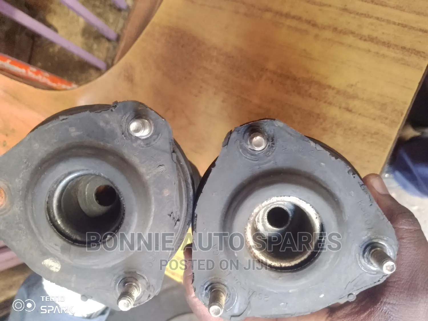 Demio 2005 Shocks Mounting