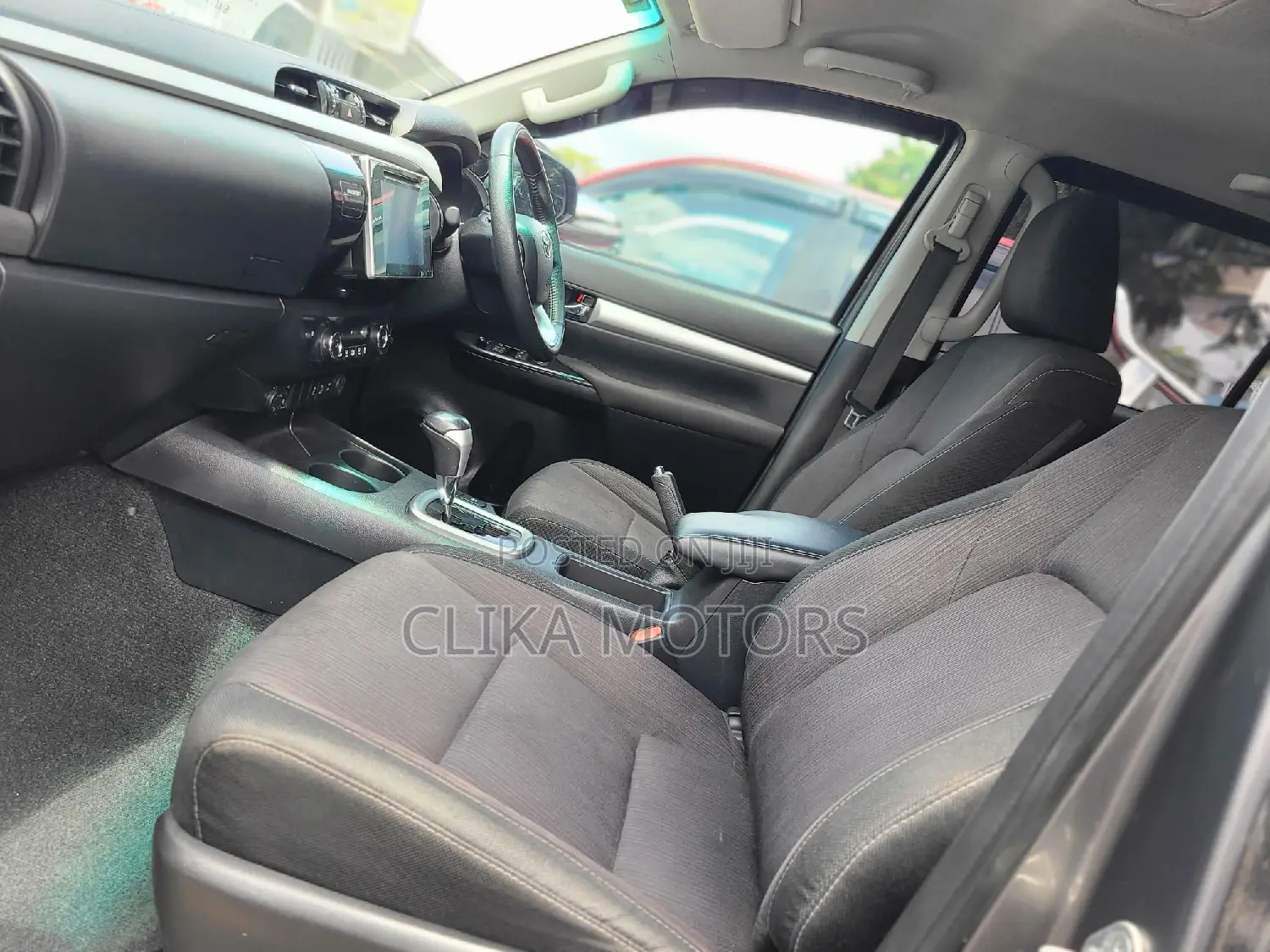 Toyota Hilux 2018 Silver