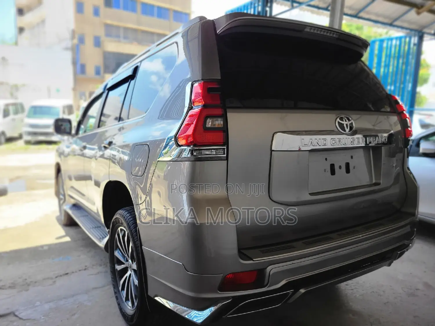 Toyota Land Cruiser Prado 2018 Gray