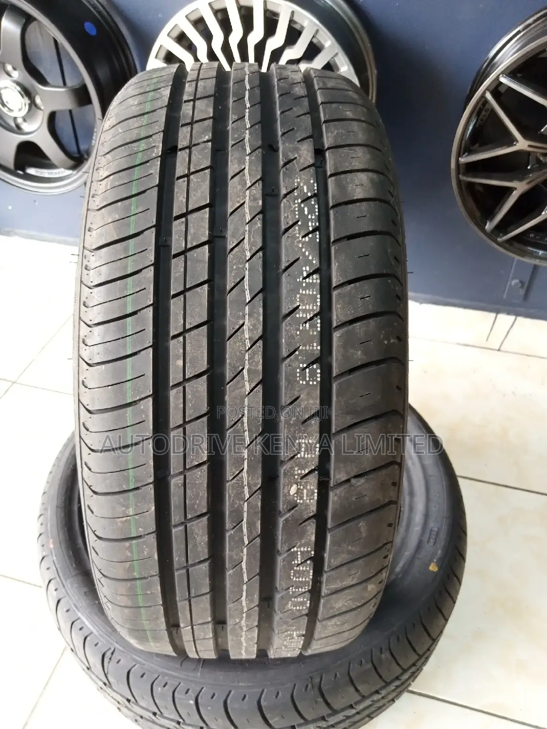 225/40r18 Boto Tyre