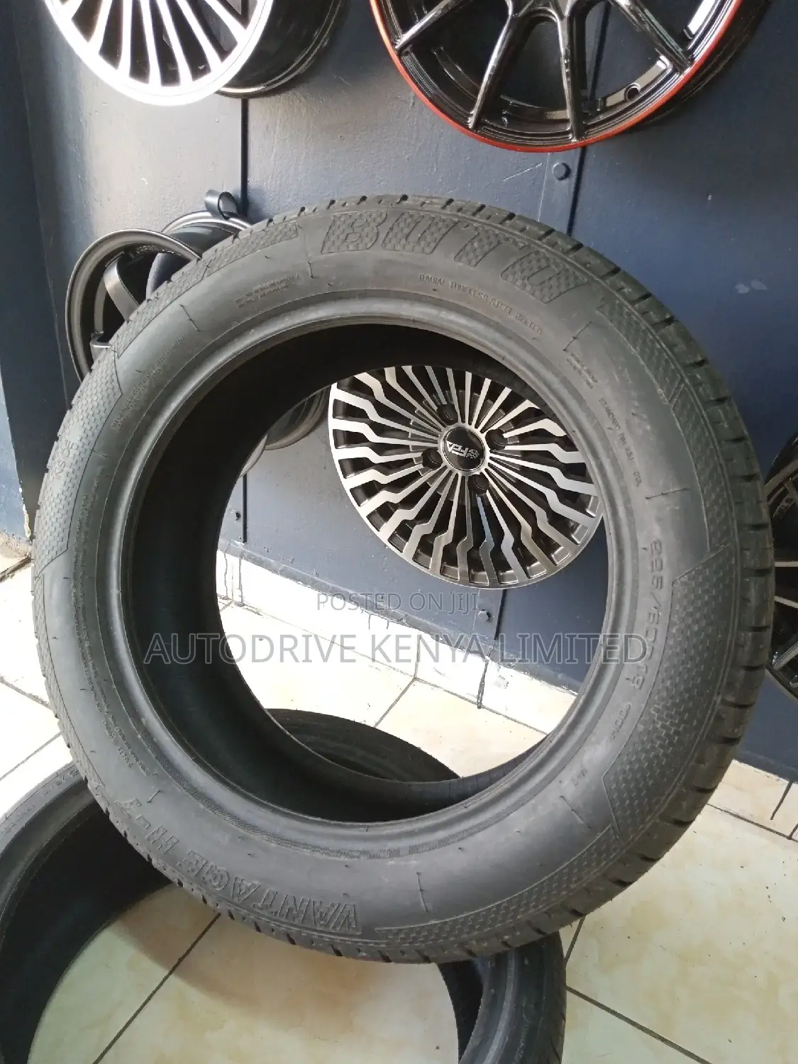 225/60r18 Boto Tyre