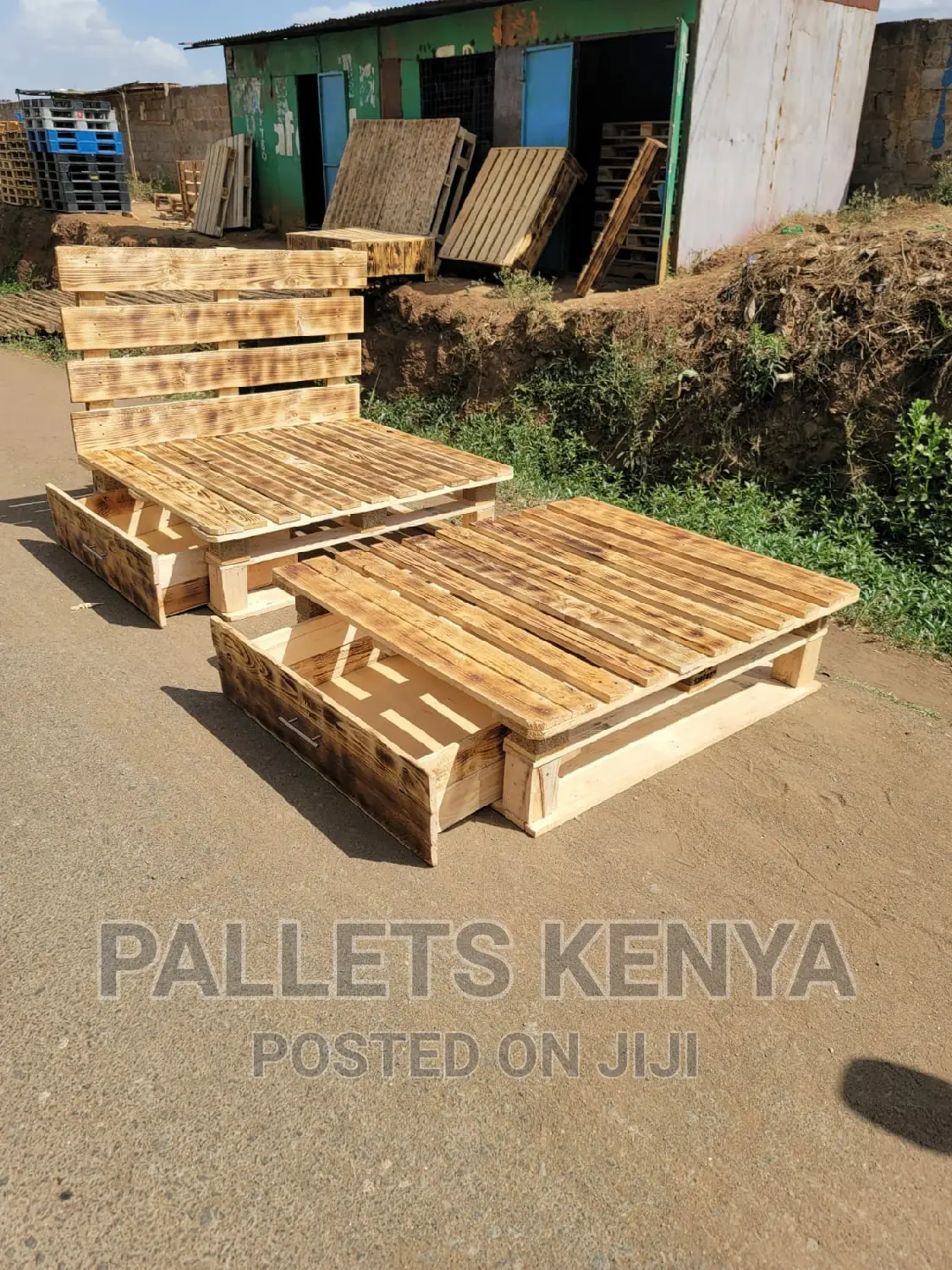Pallet Bed- Blazed 4*6bed With Drawers. #96