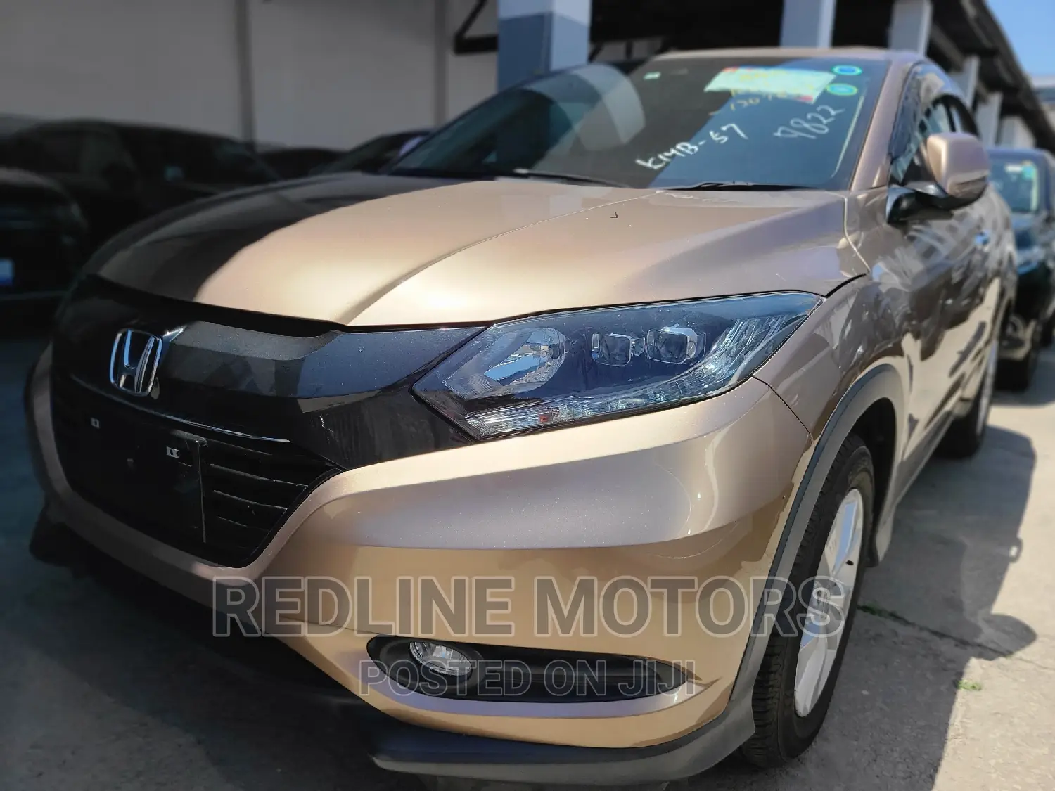 Honda Vezel 2016 Gold