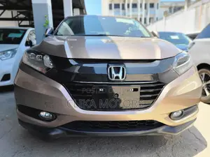 Honda Vezel 2016 Gold