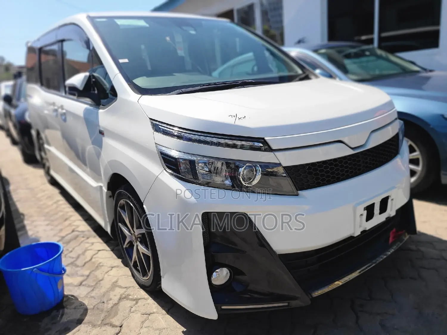 Toyota Voxy 2017 White