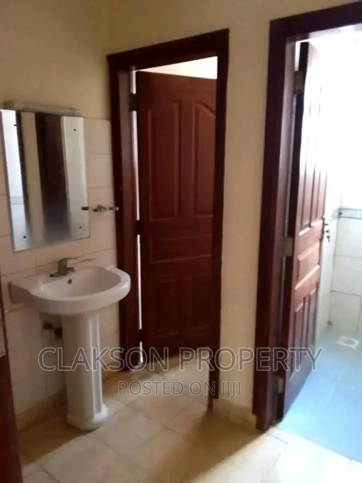 3bdrm Apartment in Ngongroad, Kilimani for rent