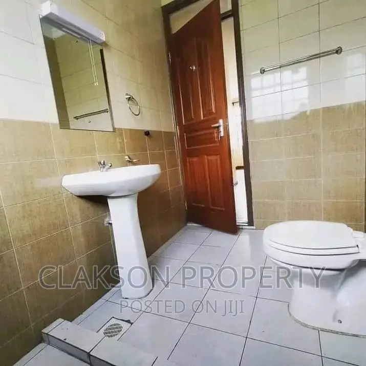 3bdrm Apartment in Naivasha Road Near, Kilimani for rent