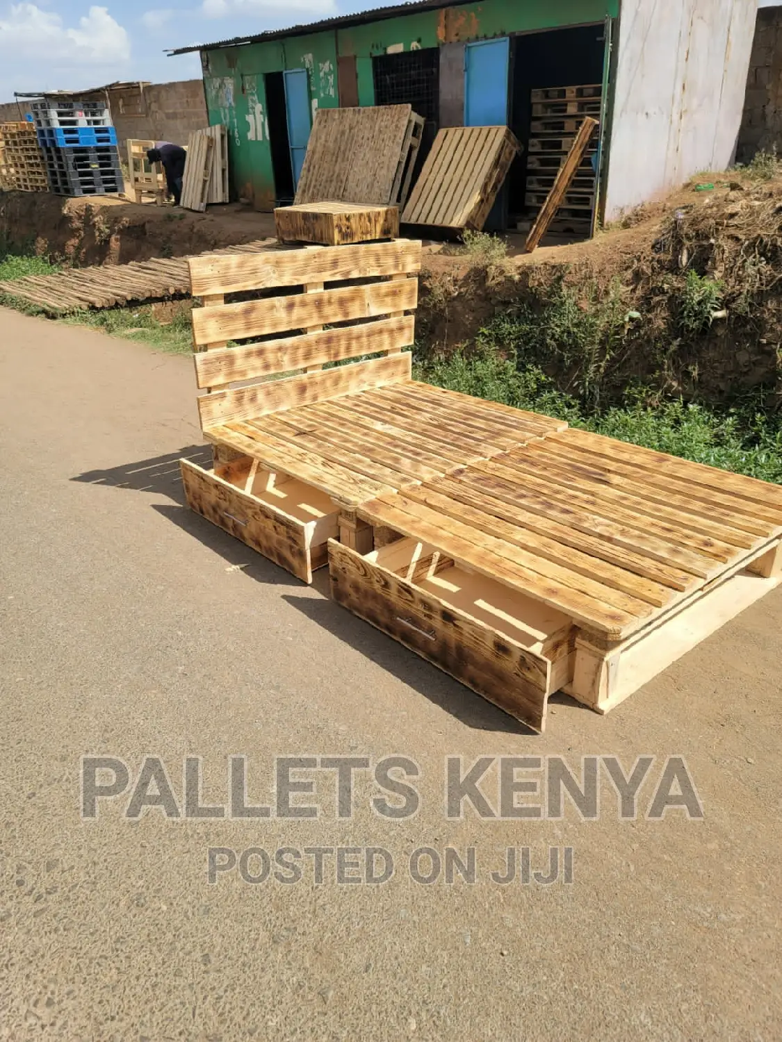 Pallet Bed- Blazed 4*6bed With Drawers.(D;W)