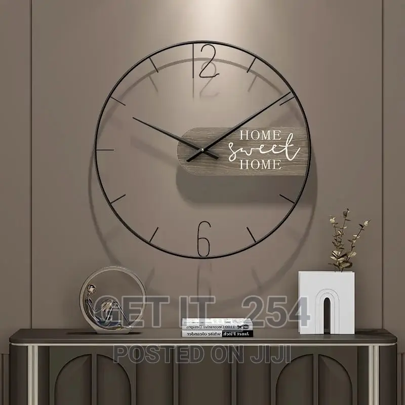 Vintage Wall ClockMinimalist Design
Material : Iron