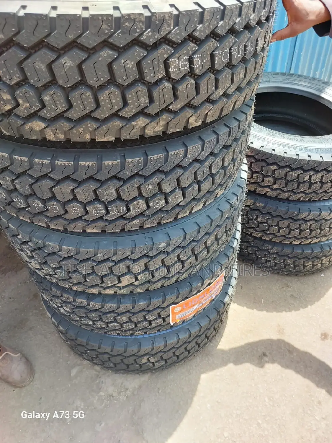 265/70r19.5 Lionload