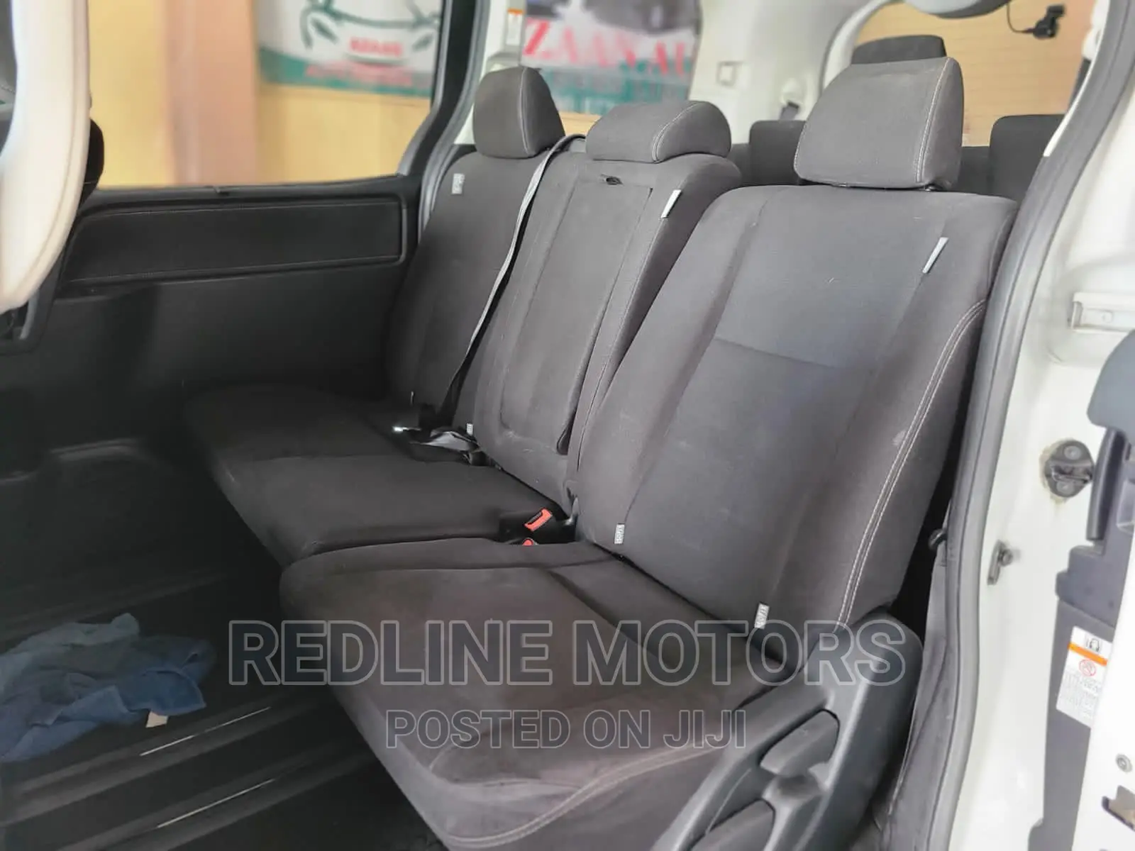 Toyota Esquire 2016 White