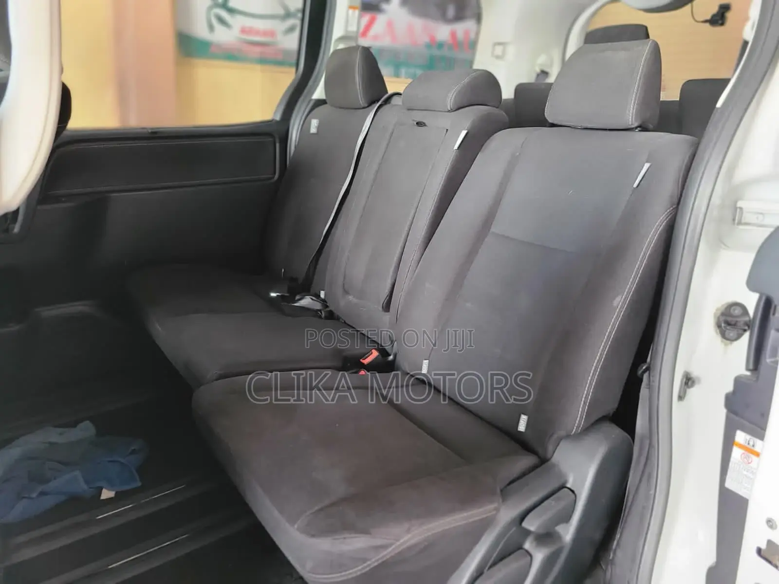 Toyota Esquire 2016 White