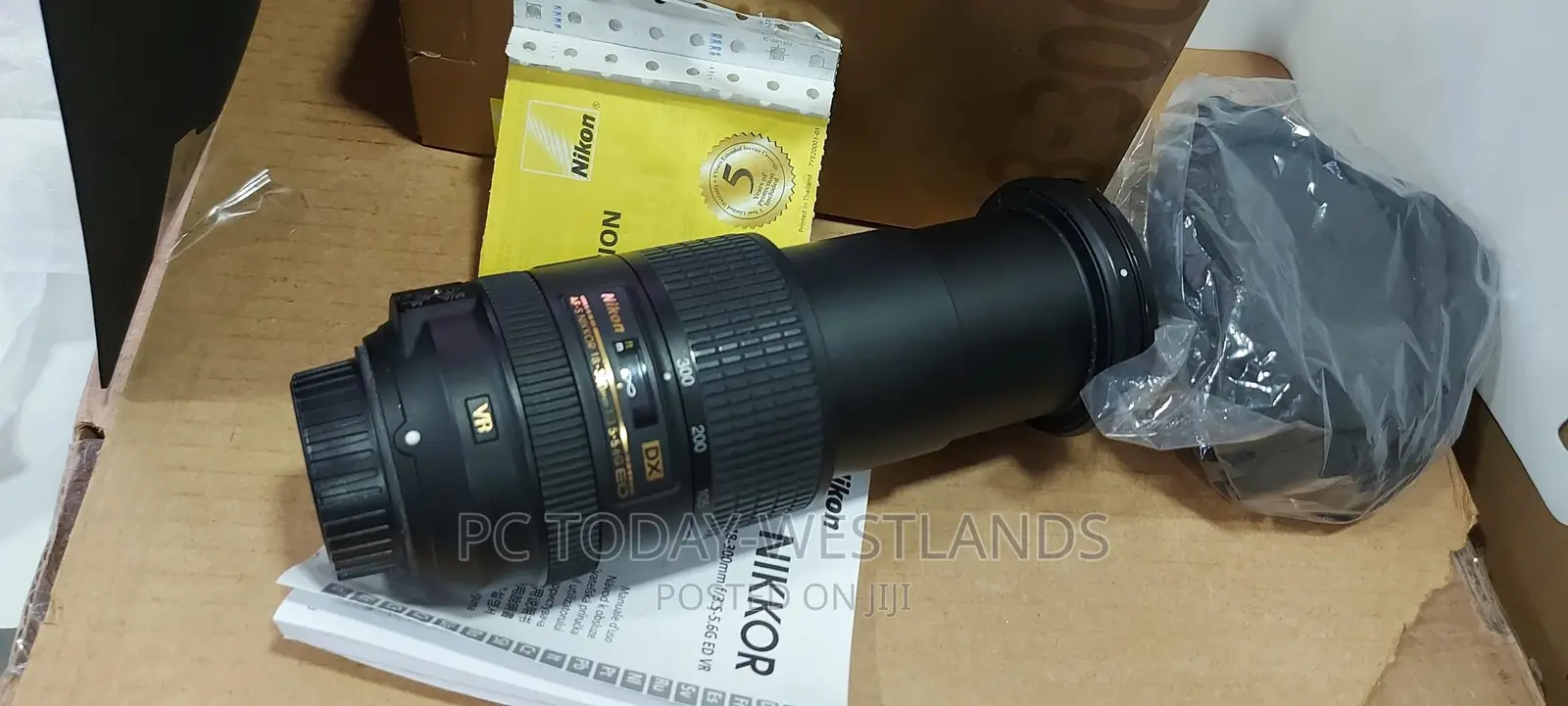 Nikon Af-S Dx Nikkor 18-300mm F/3.5-6.3g Ed VR Lens