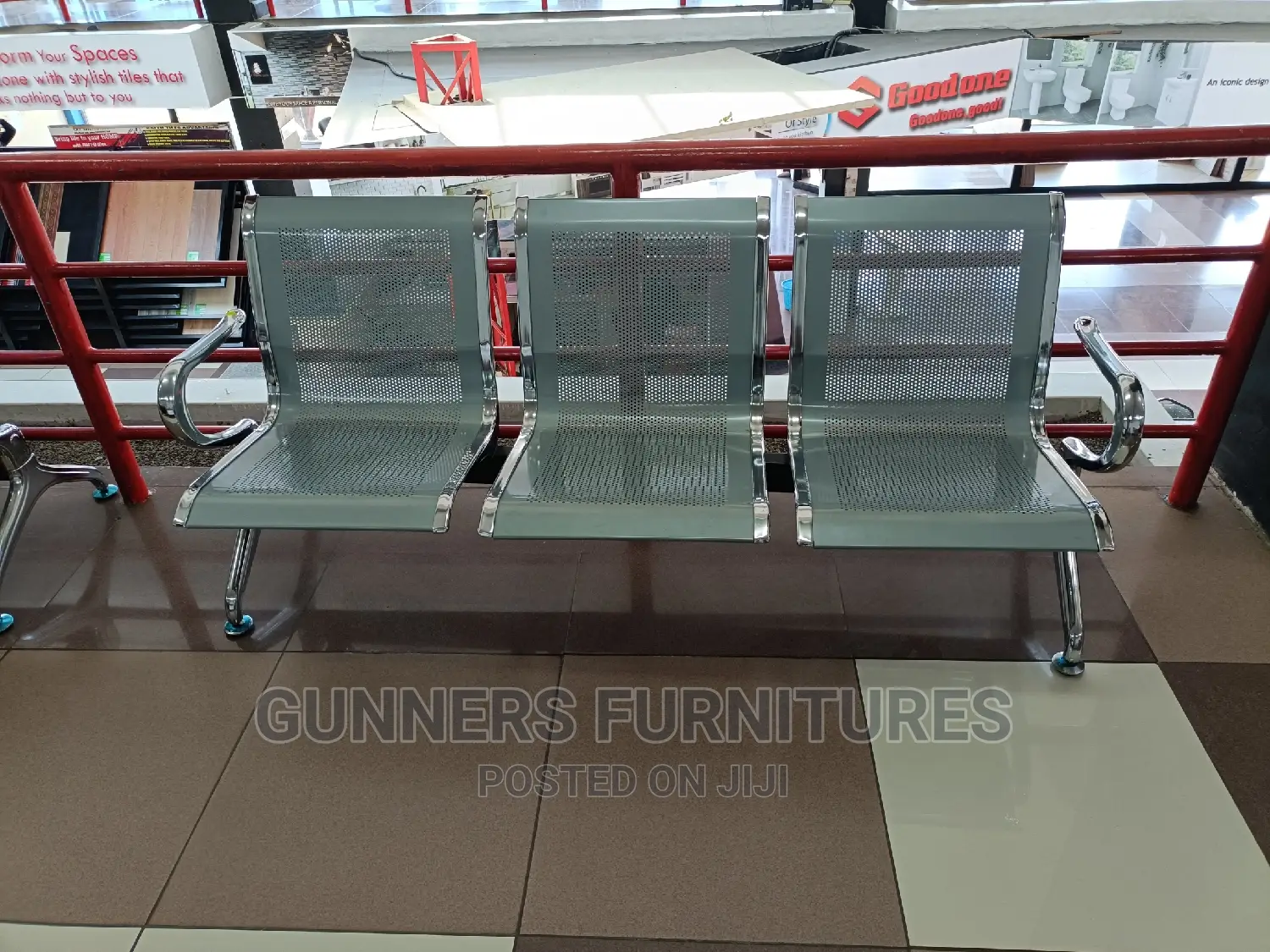 Airport Unpadded Link Chair