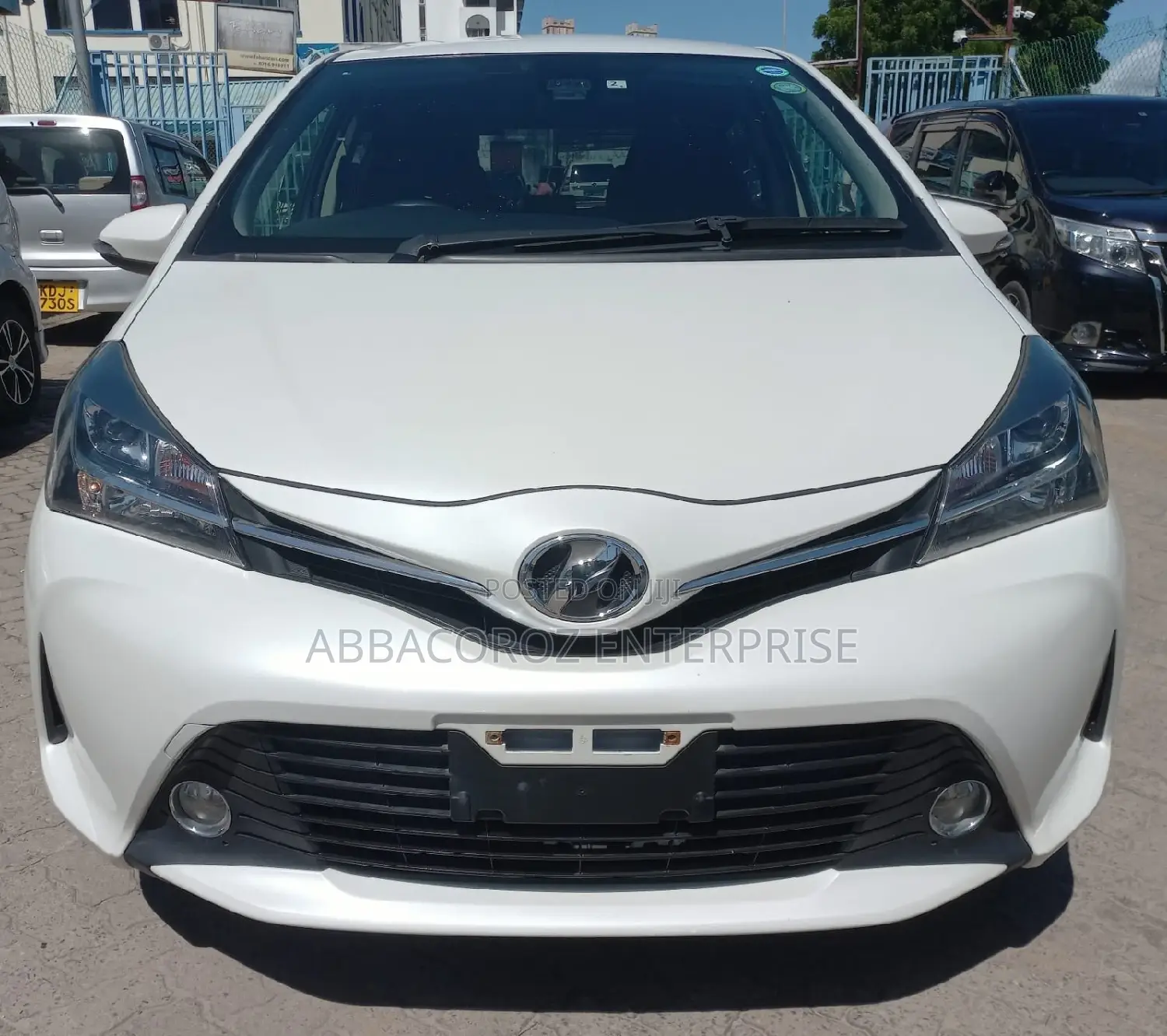 Toyota Vitz 2016 White