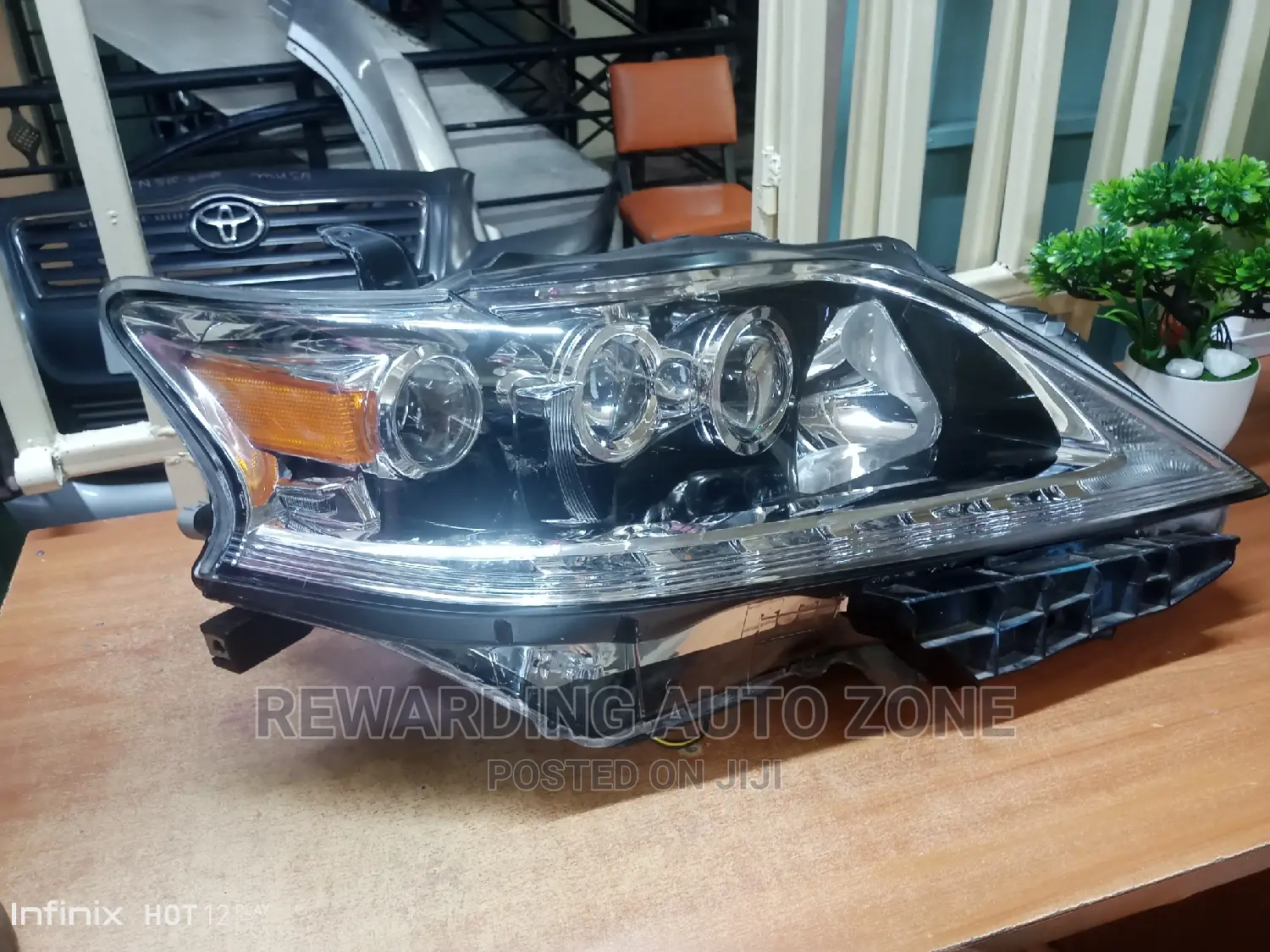Lexus Rx 450 Headlight Zenon.