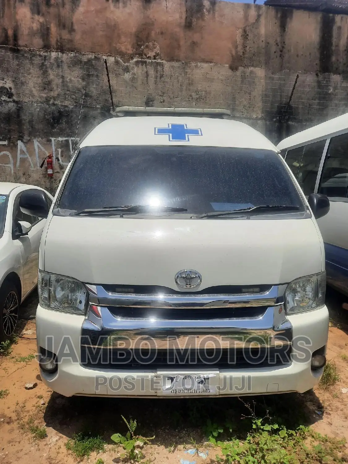 Toyota HiAce 2016 White
