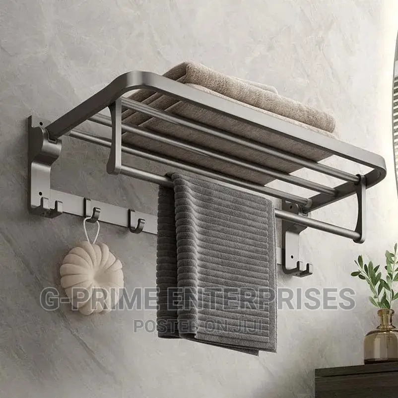 Towel Rack / Bathroom Towel Organizer