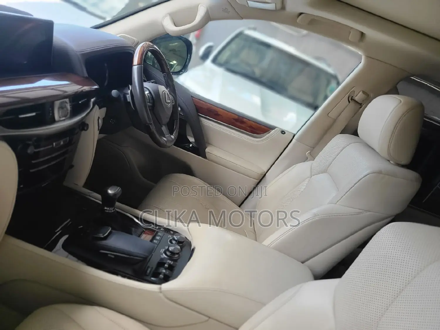 Lexus LX 2017 White