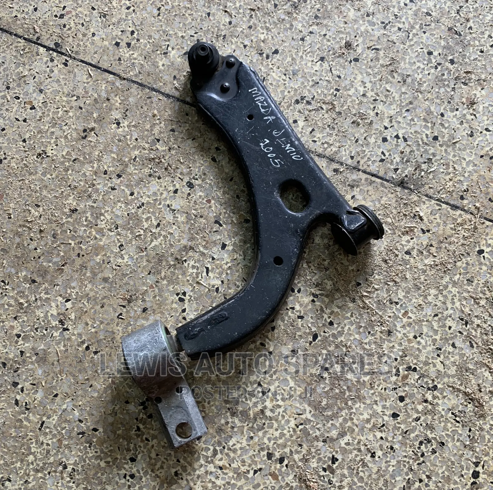 Mazda Demio Verisa Arm