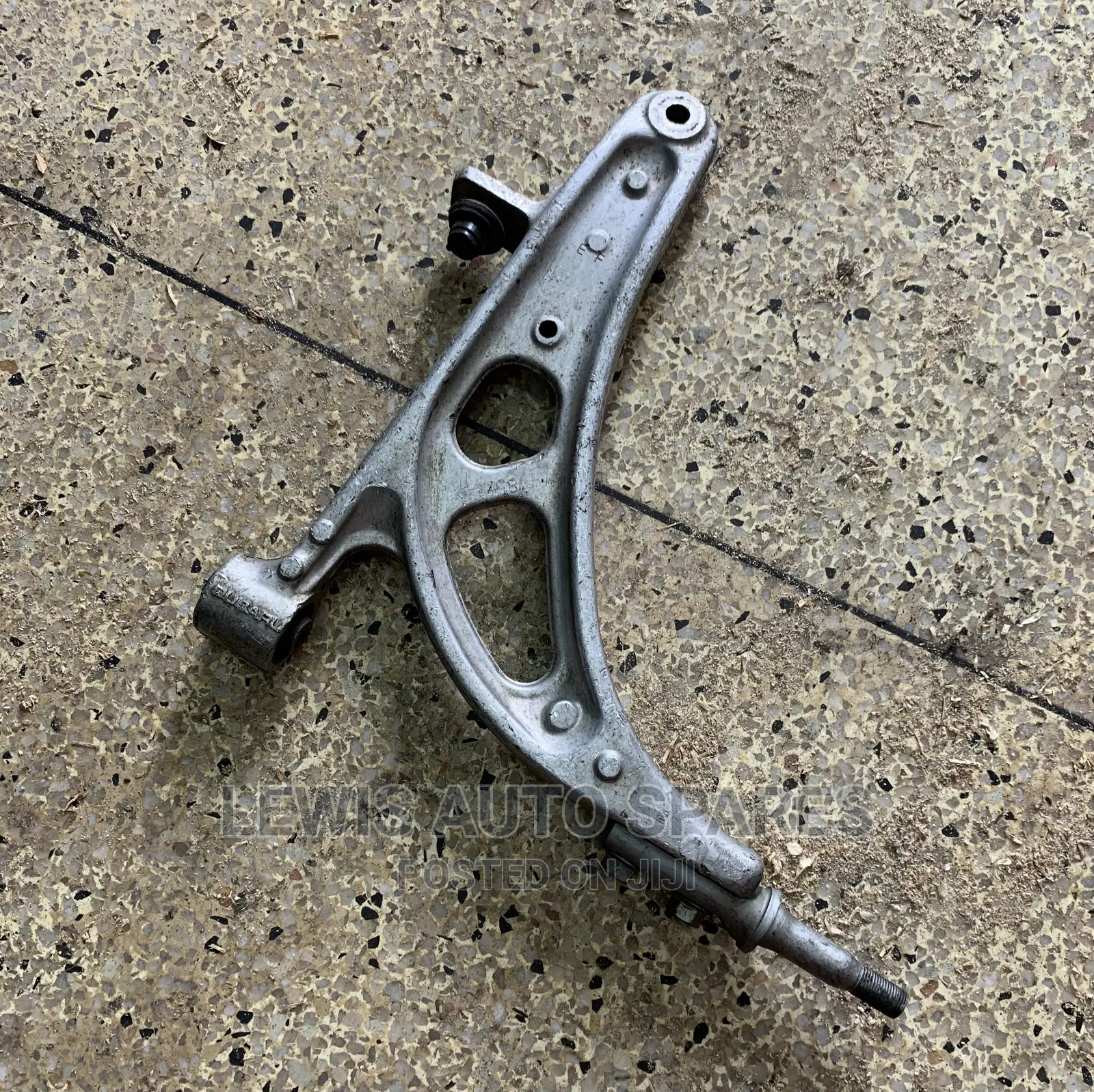 Subaru Legacy Arm