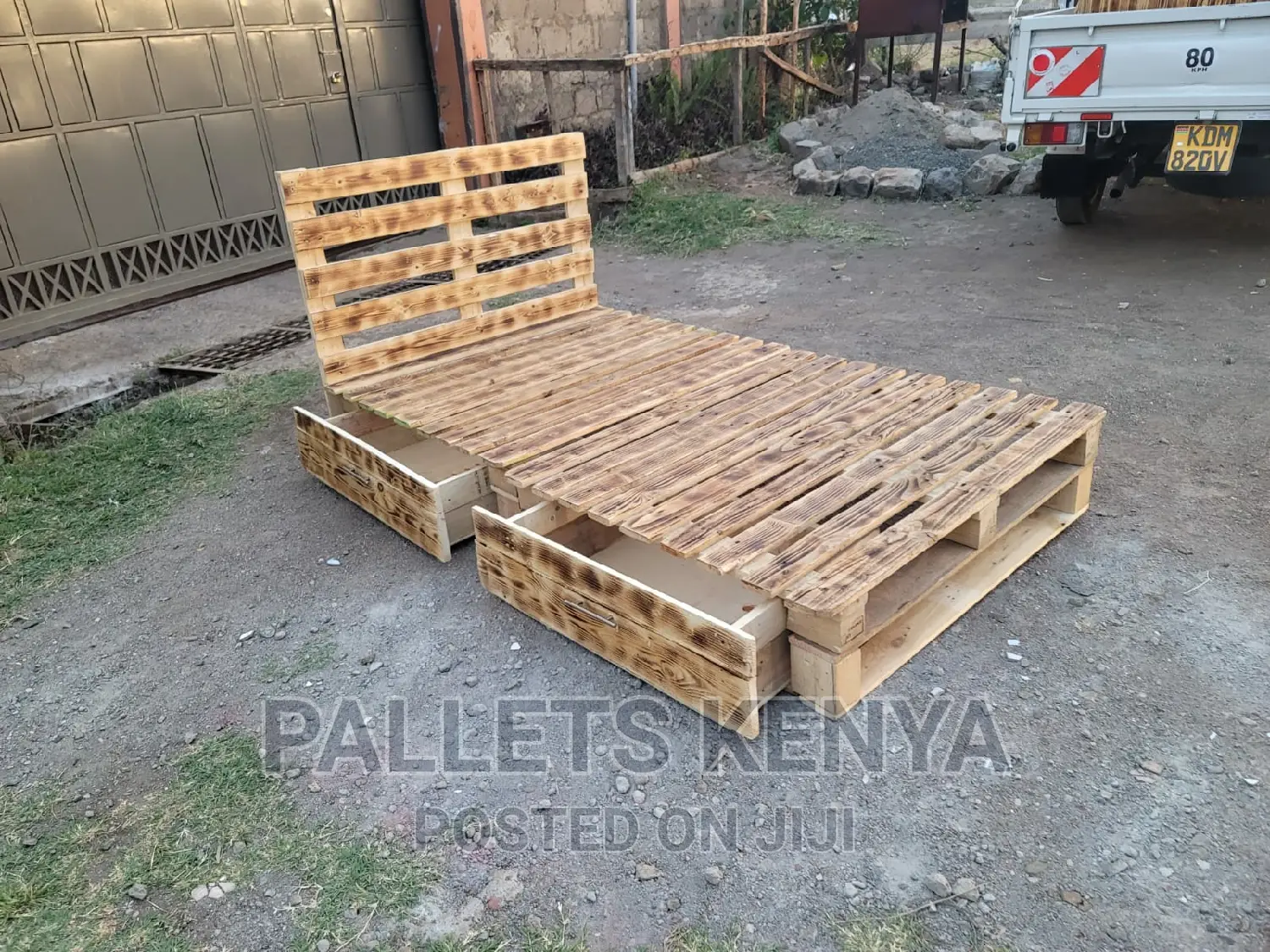 Pallet Bed- 4*6 Detachable Pallet Bed.(#SG02)