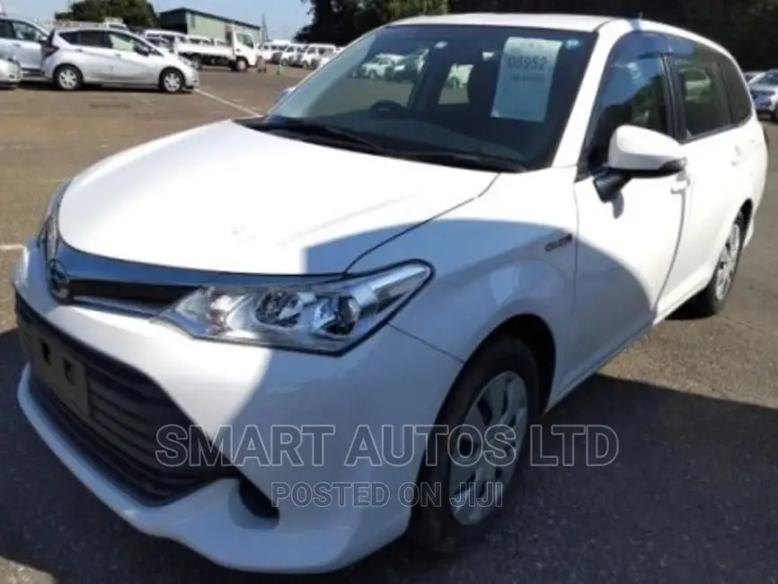 Toyota Corolla Fielder 2017 White