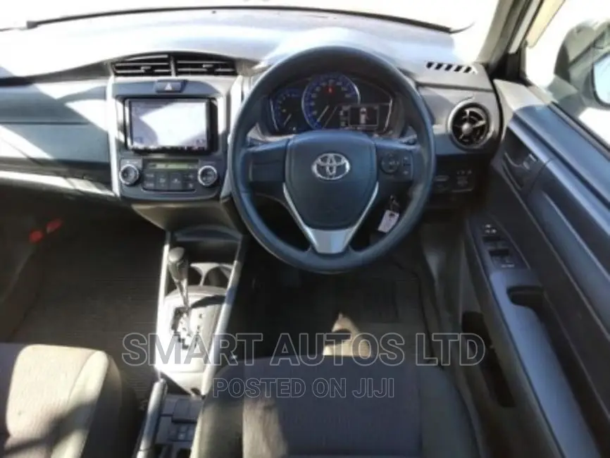 Toyota Corolla Fielder 2017 White