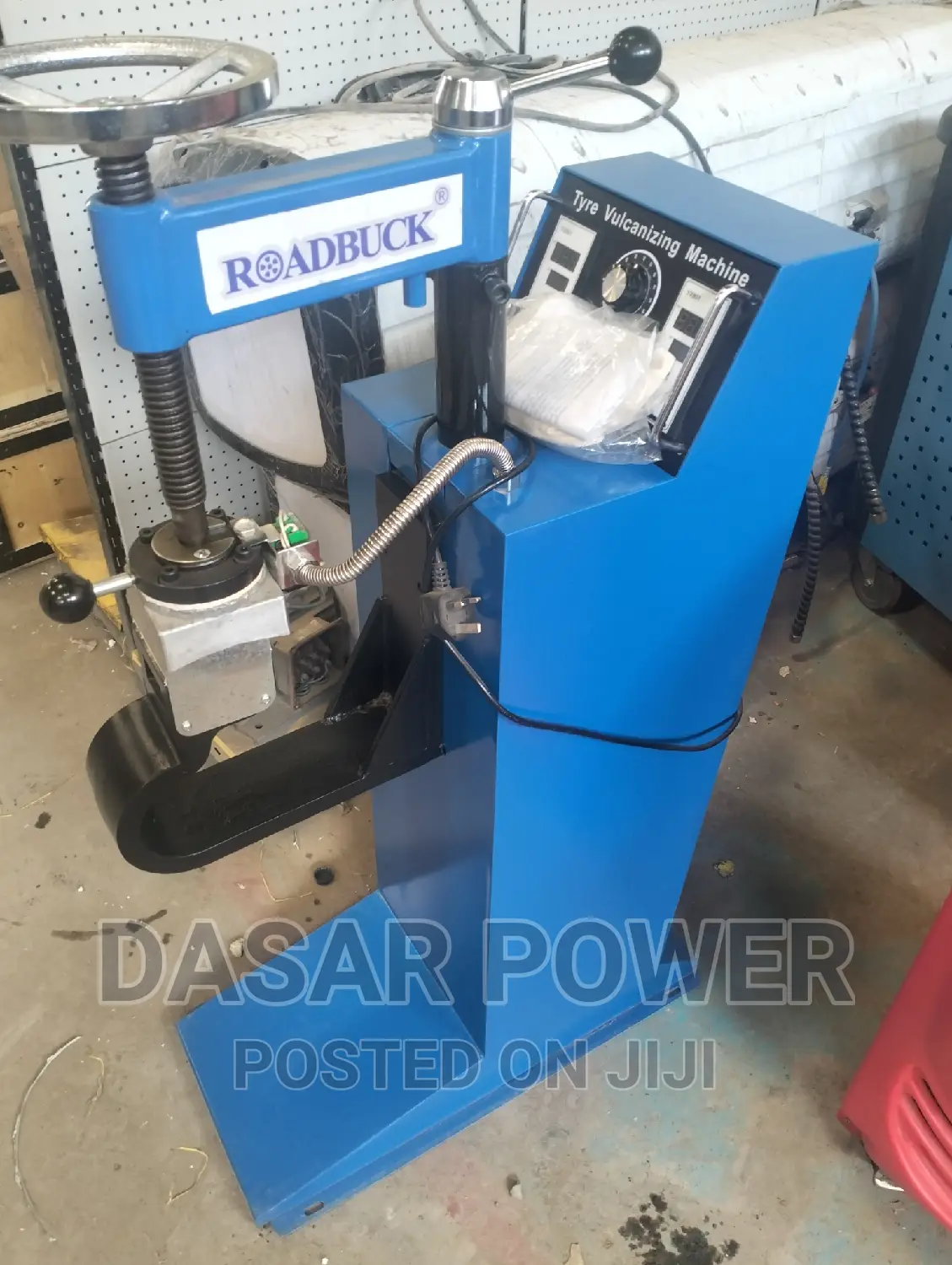 Tyre Vulcanizing Machine