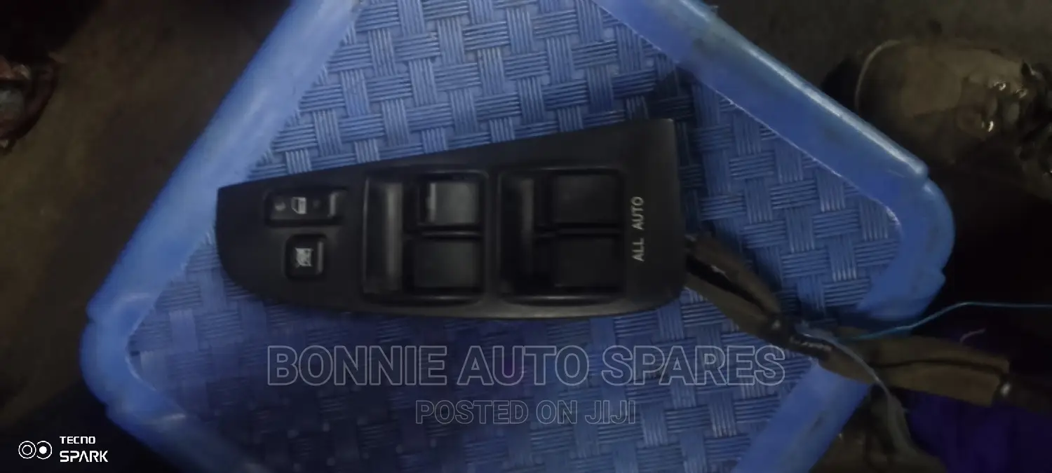 Toyota Avensis Main Switch