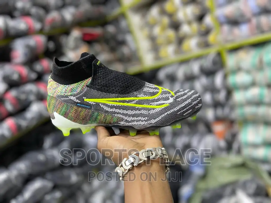 Phantom GX Flyknit Football Boots