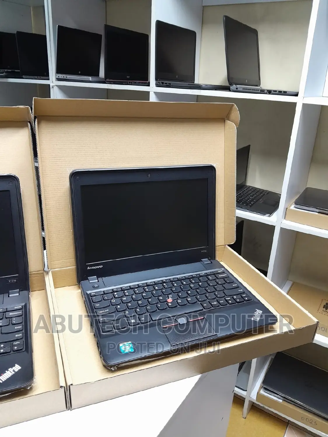 New Laptop Lenovo ThinkPad X131e 4GB Intel Core 2 Duo SSD 500GB