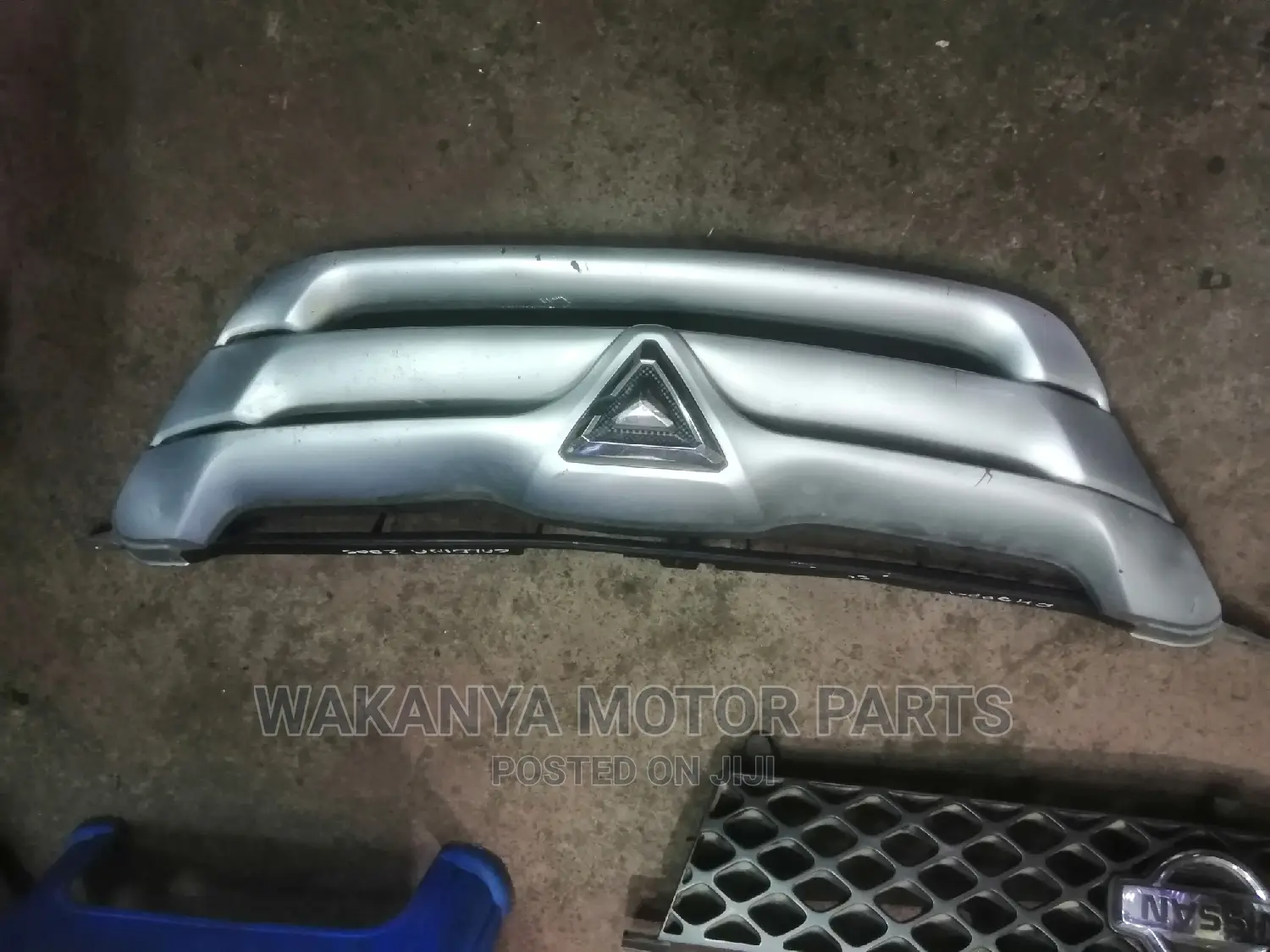 Toyota Caldina Choppa Grille 2005 To 2007, Ex Japan Parts