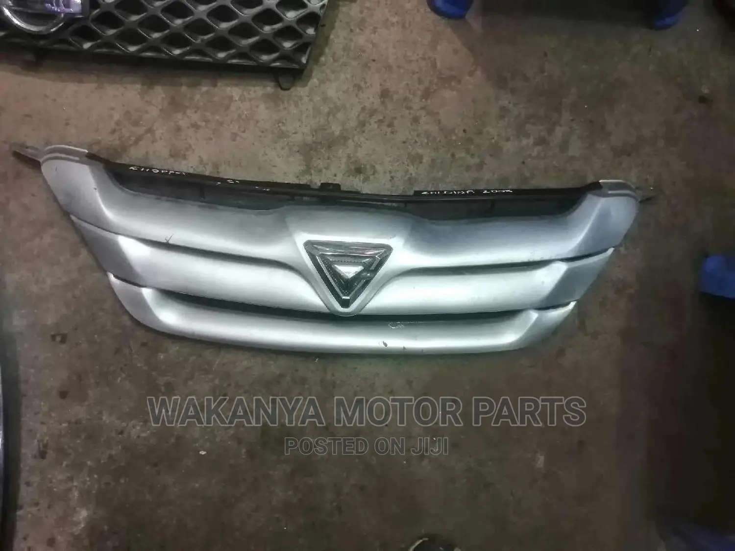 Toyota Caldina Choppa Grille 2005 To 2007, Ex Japan Parts