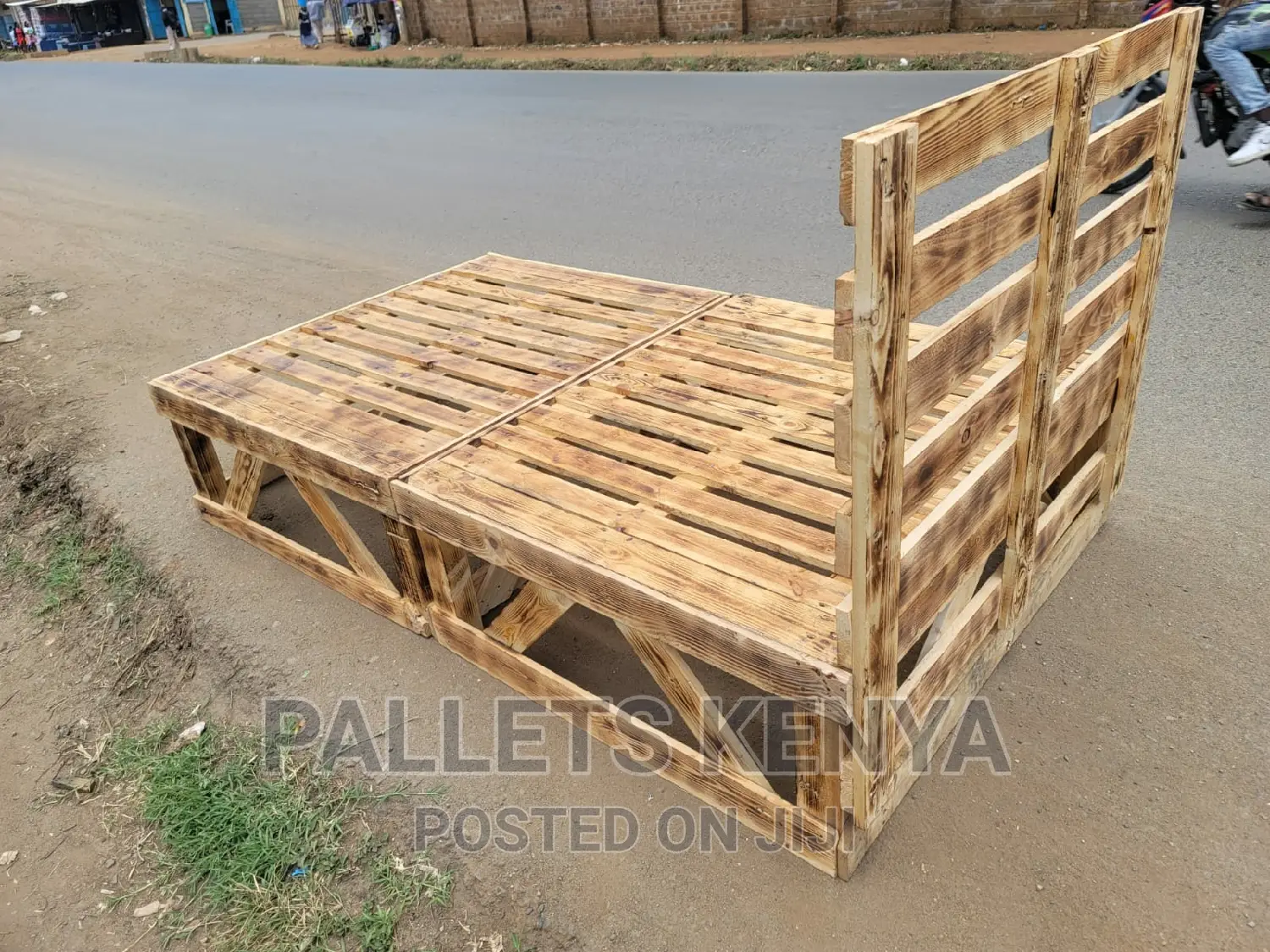 4*6 Pallet Bed- Detachable and Blazed Pallet Bed.(#PL45,)