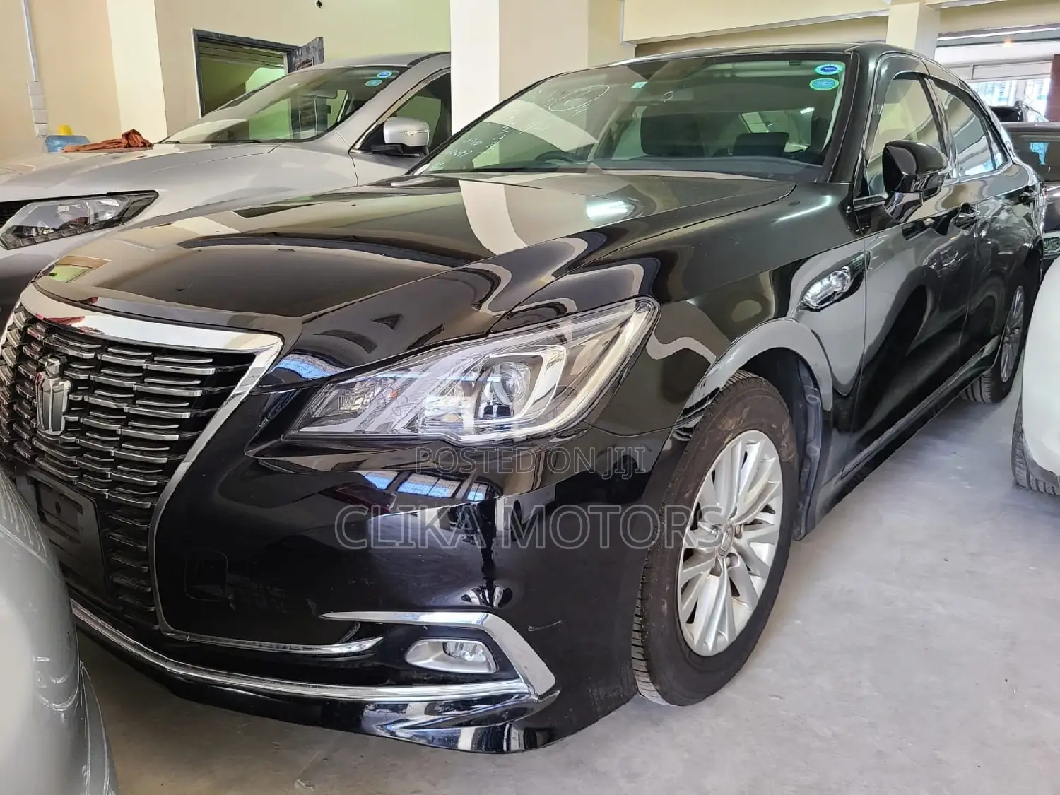 Toyota Crown 2017 Black