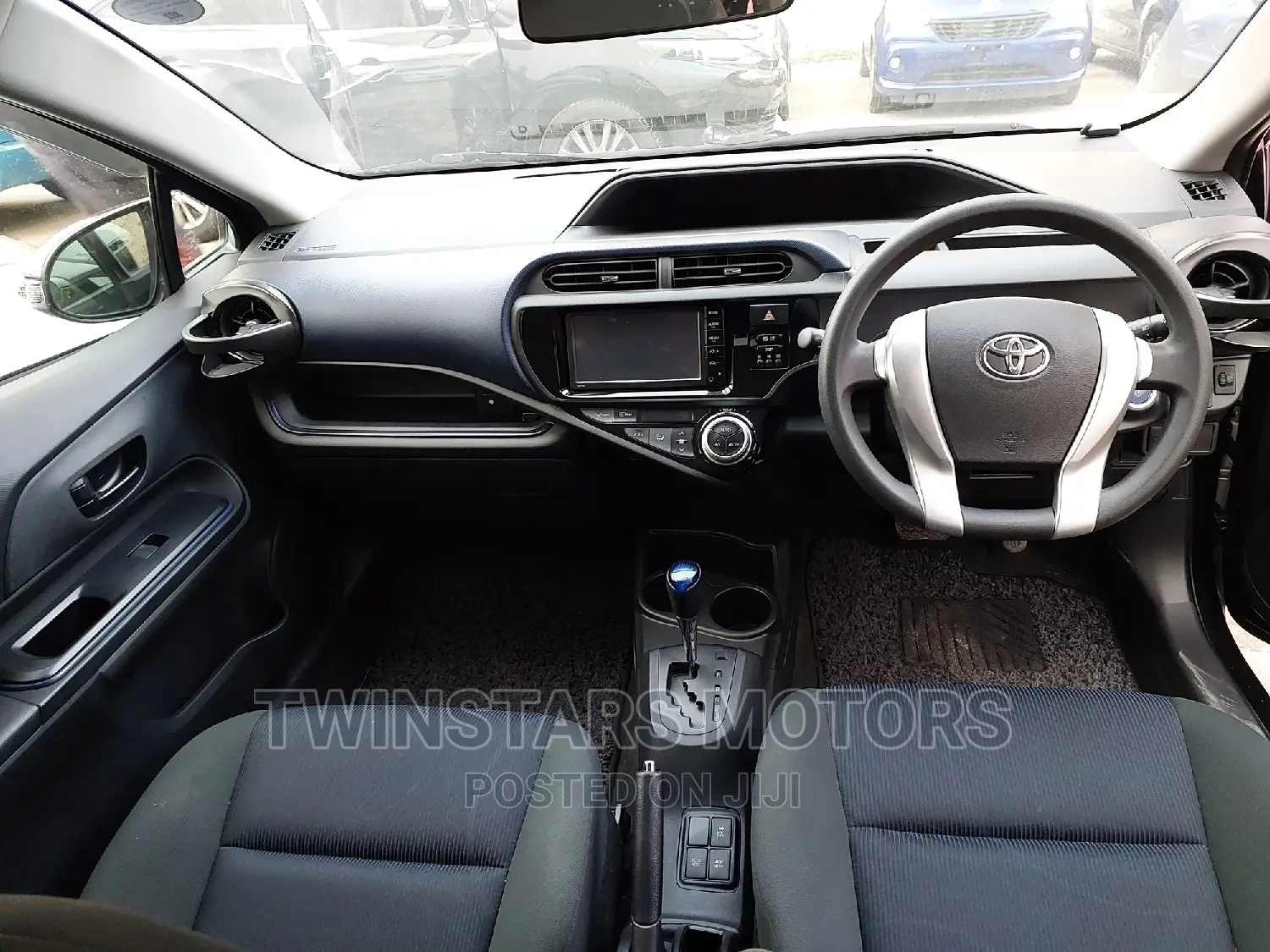 Toyota Aqua 2017 Black