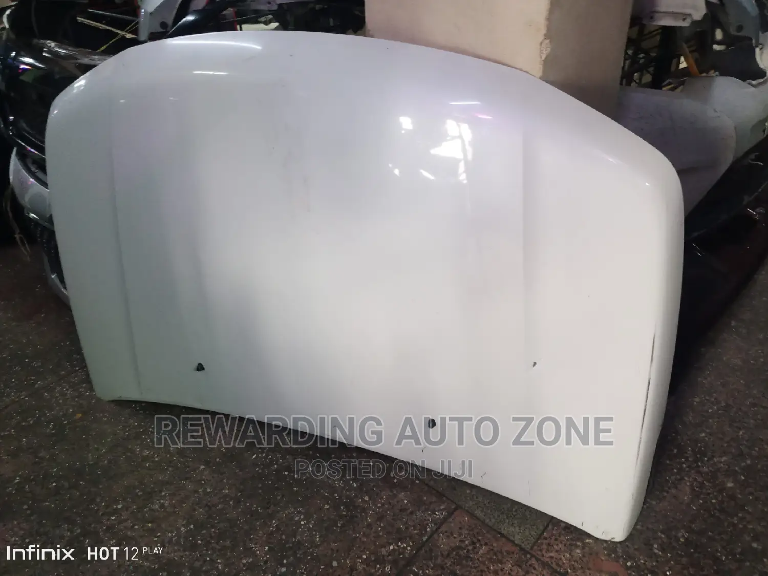 Suzuki Esqudo Bonnet.