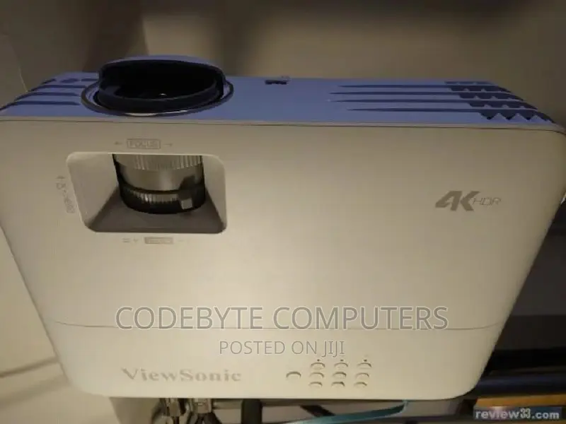 Viewsonic PX748- DLP Projector