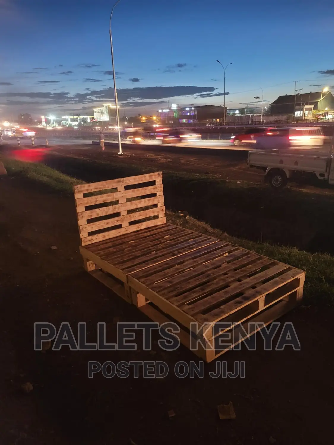 Pallet Bed- 4*6 Detachable and Blazed Pallet Bed. (#AA06,)