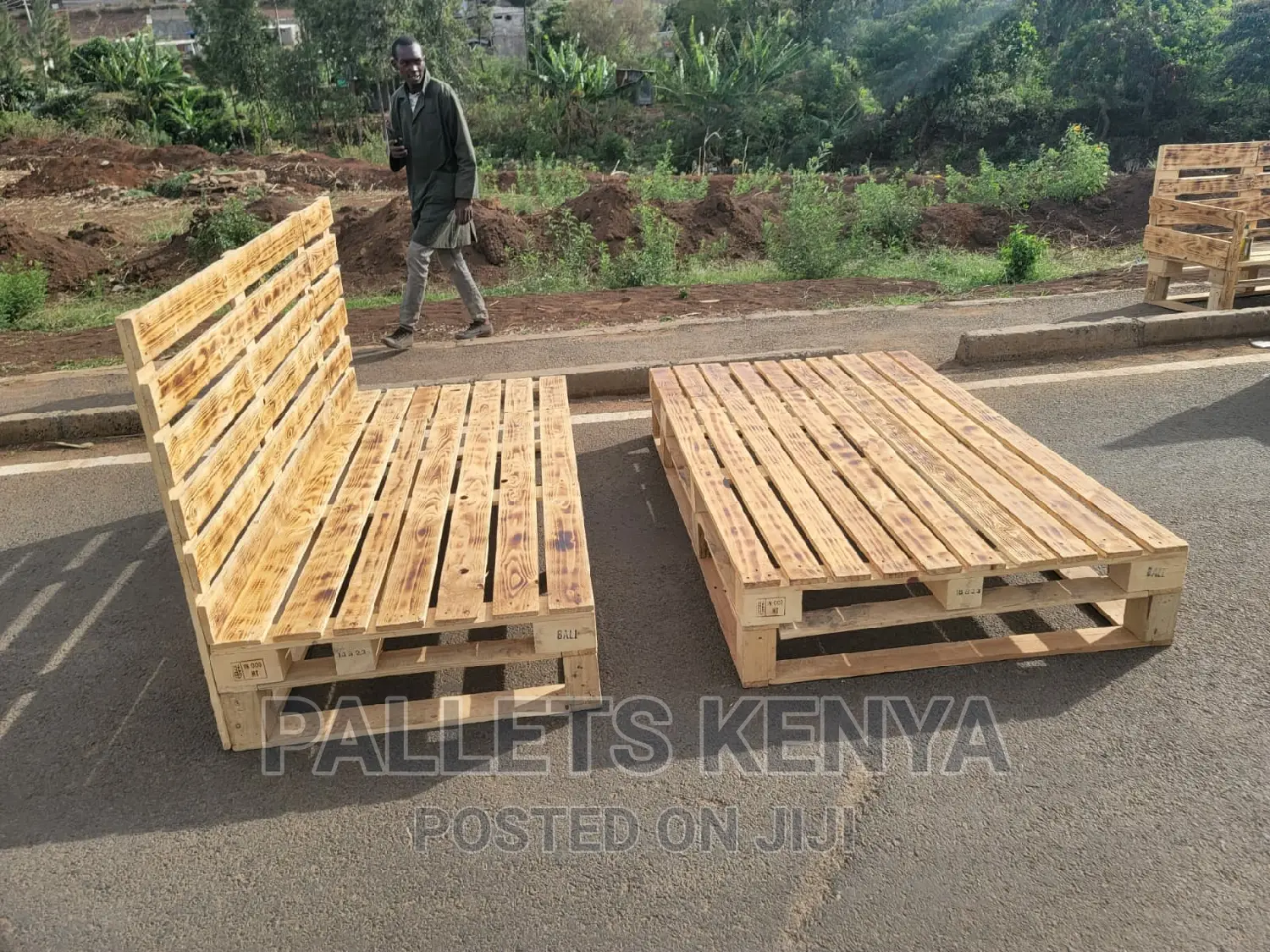 Pallet Bed- 6*6 Detachable and Blazed Pallet Bed.