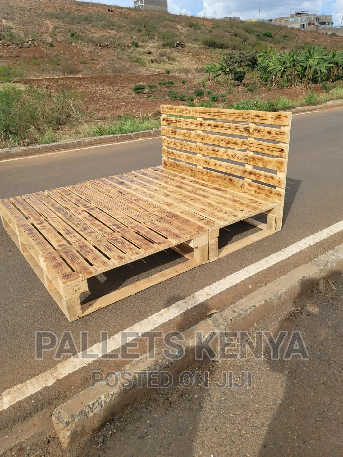Pallet Bed- 6*6 Detachable and Blazed Pallet Bed. (#SH015 )