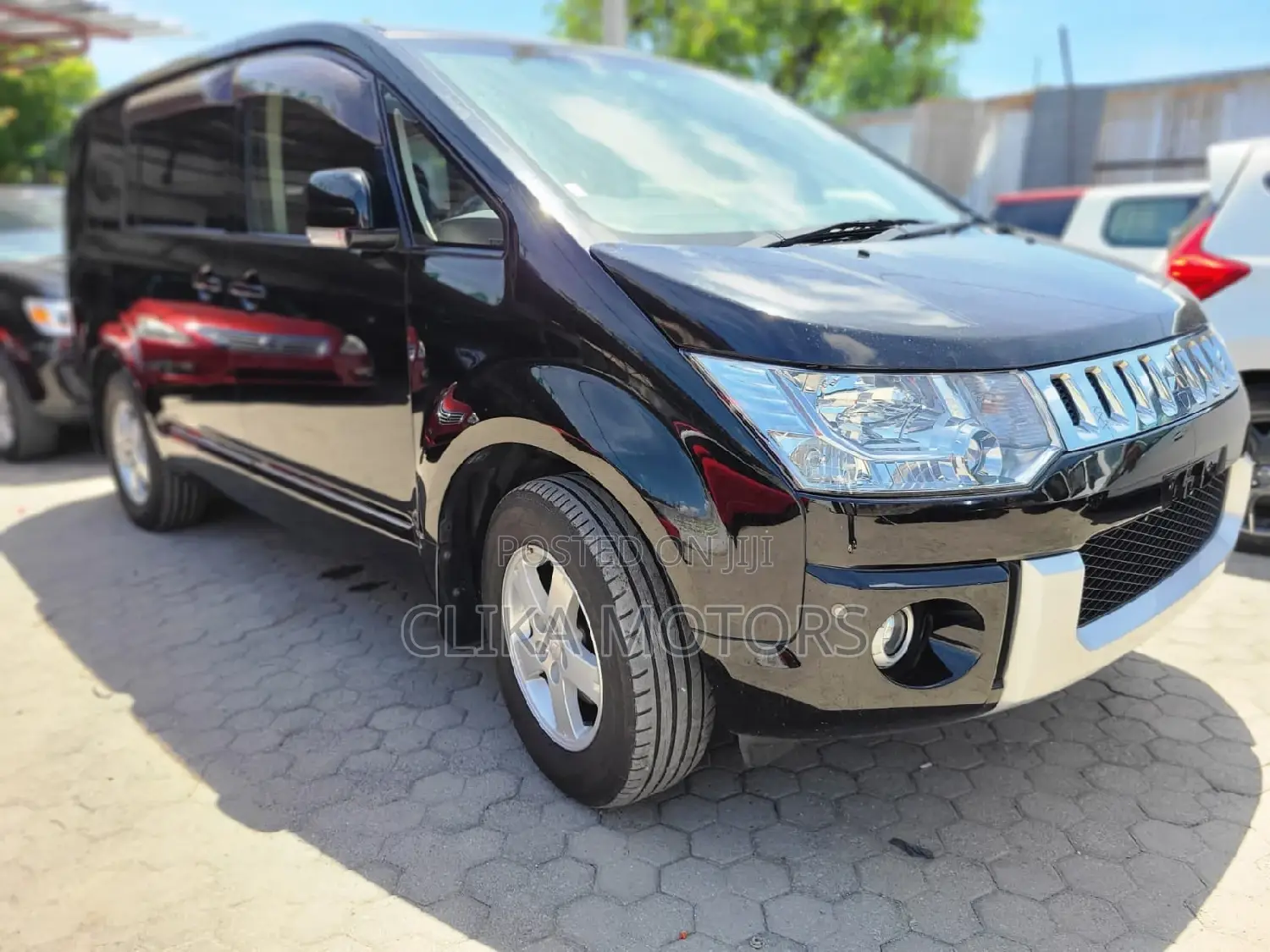 Mitsubishi Delica 2016 Black