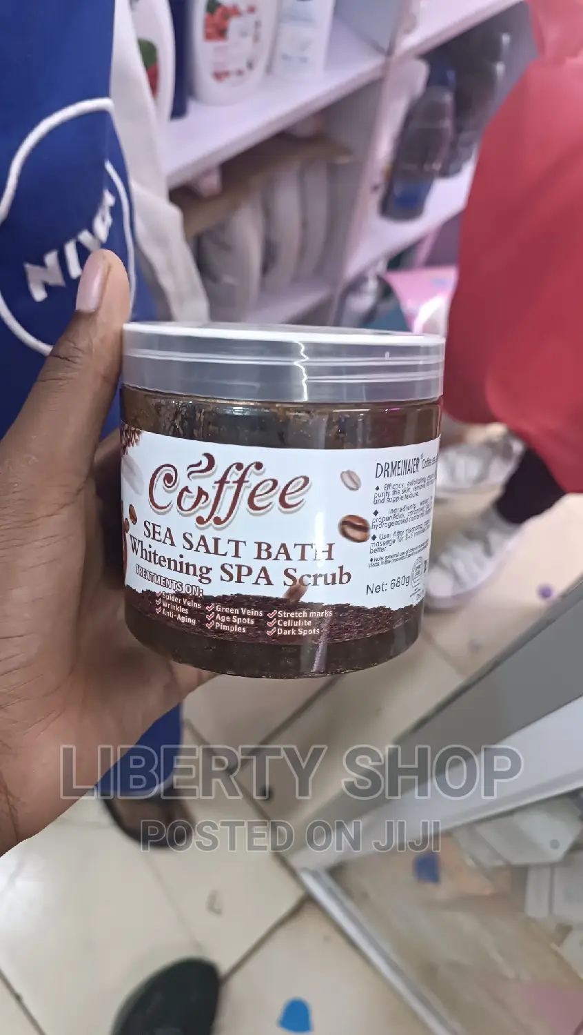 Face Scrubber Salt Coffee Scrub .