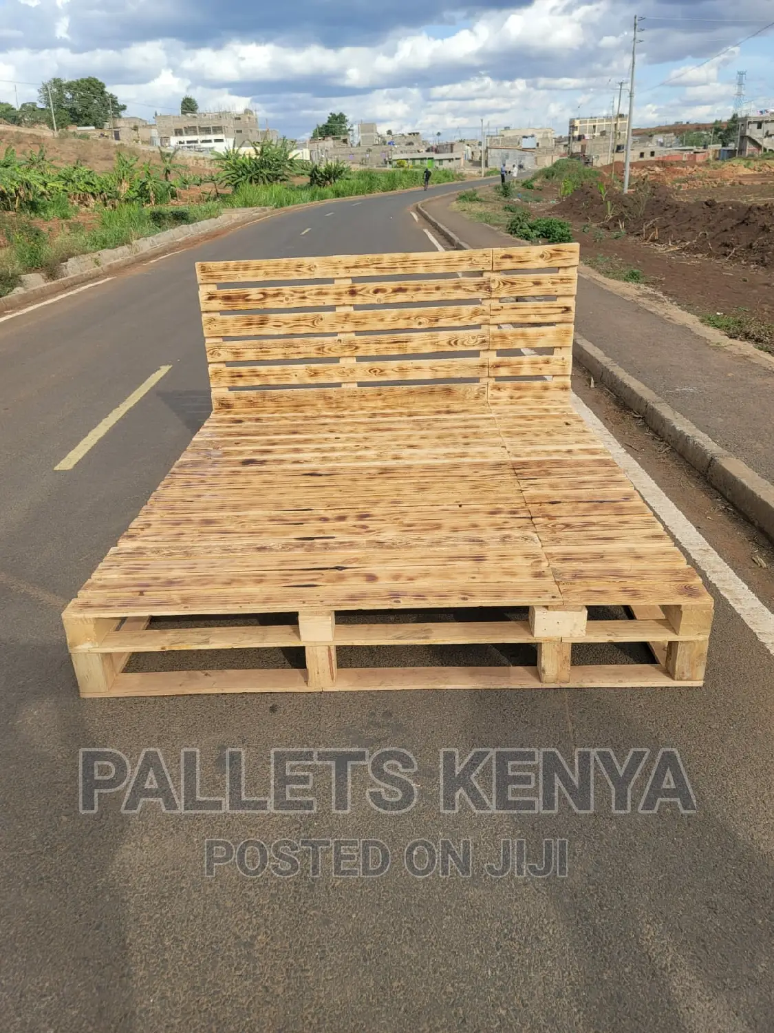 Pallet Bed- 6*6 Detachable and Blazed Pallet Bed.(#P4,1)